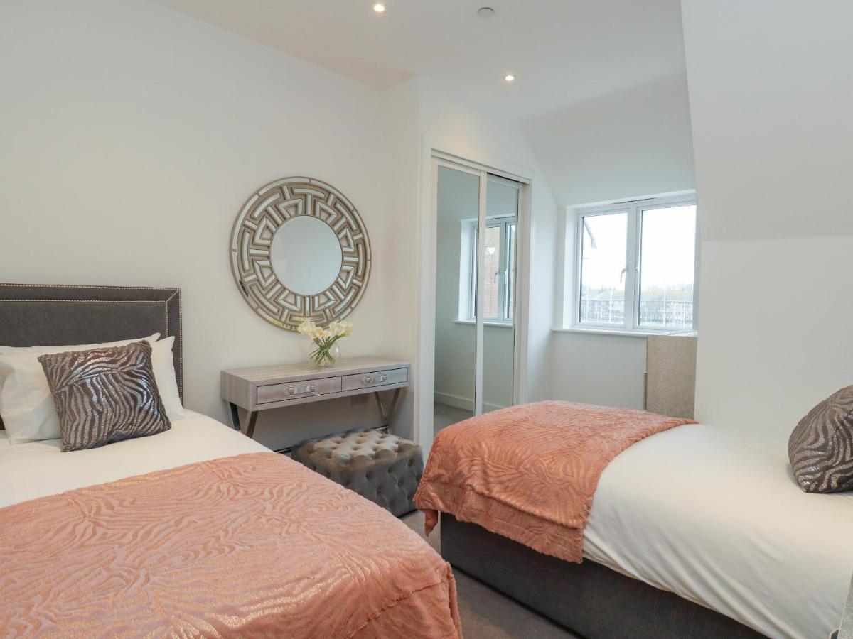 Harbourside Haven Penthouse 1 Apartment เวย์มัธ ภายนอก รูปภาพ